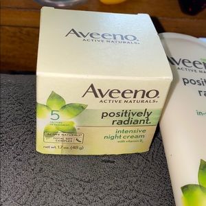 Aveeno positively radiant night cream & cleanser